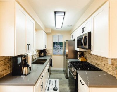 🏠🏡🏠 NHÀ NGAY BỜ BIỂN HUNTINGTON BEACH 1 Bedrooms – 1 Bathrooms